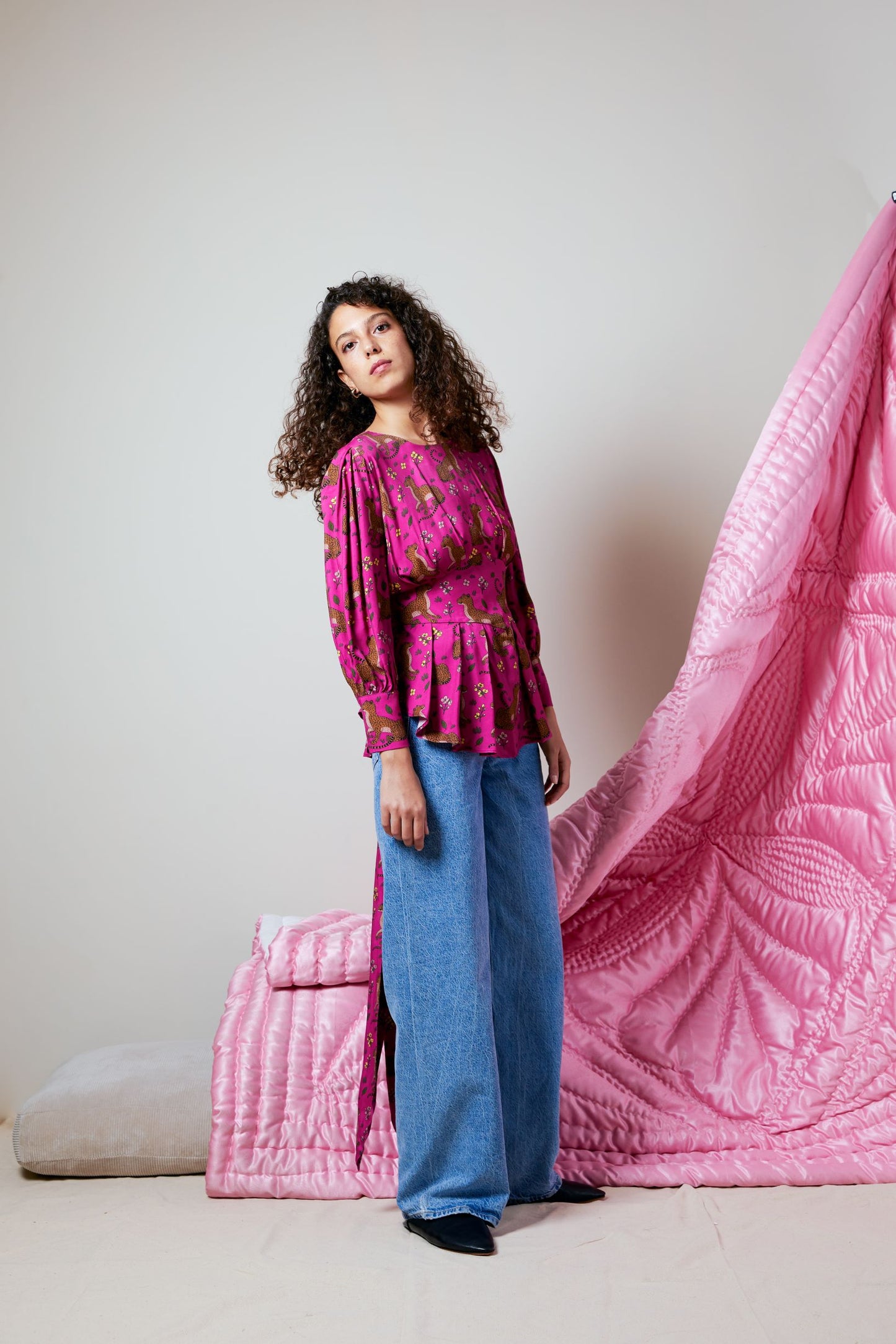 AGRA BLOUSE WITH PLEATED SHOULDERS / PILELI OMUZLU AGRA BLUZ